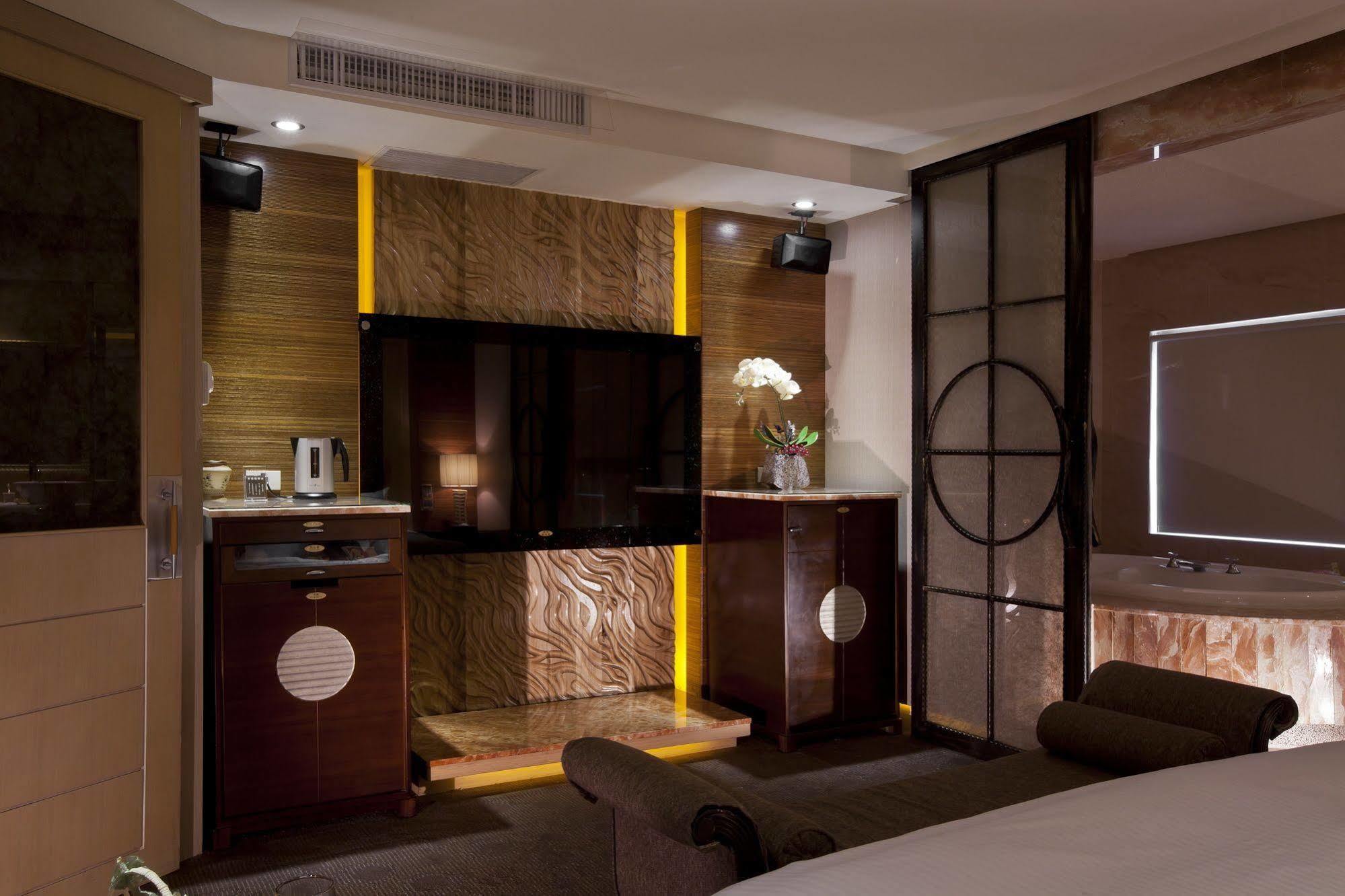 Alper Motel Taipei Exterior photo